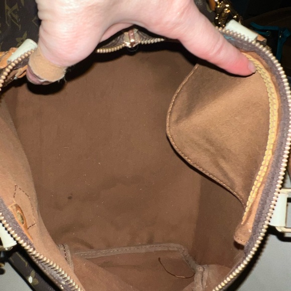 ❤️AUTHENTIC VINTAGE LOUIS VUITTON SPEEDY 35. Non LV strap for crossbody wear. - Picture 8 of 11